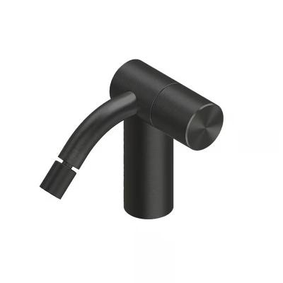 QuadroDesign HUM 2435ON Смеситель для биде на 1 отверстие из столешницы с прогрессивным картриджем, цвет Black Gold