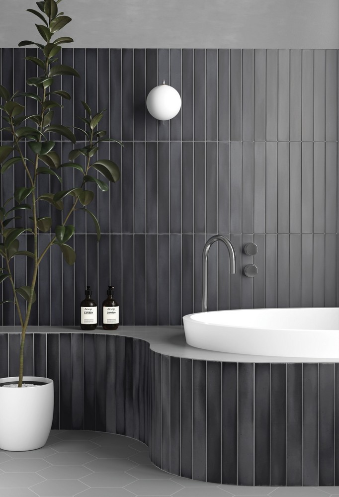 Керамическая плитка  EQUIPE MASSIMO DARK BLACK 5х40 EQ-4