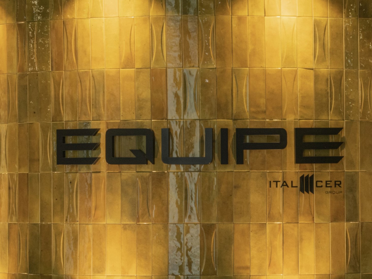 Керамическая плитка  EQUIPE HANOI CARAMEL 6.5х20 EQ-3