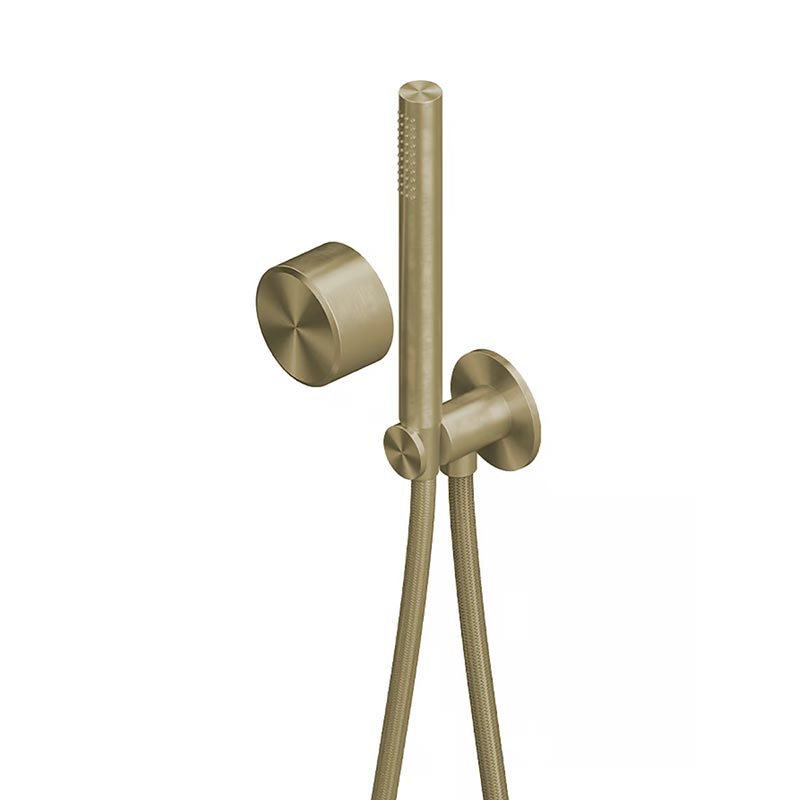 QuadroDesign STEREO 1658OC Смеситель из стены с прогрессивным картриджем, с ручным душем, держателем, выпуском,шлангом 1500 мм, цвет Light Gold