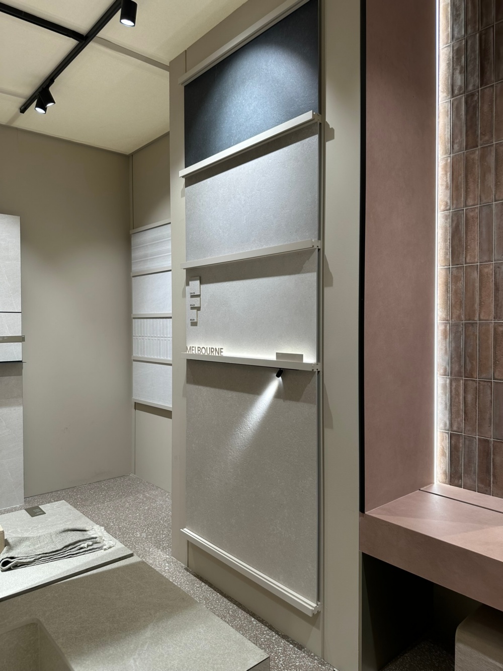 Керамогранит GRESPANIA MELBOURNE MARFIL 120х120