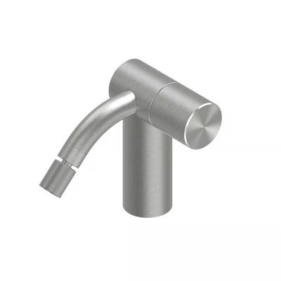 QuadroDesign HUM 2435AS Смеситель для биде на 1 отверстие из столешницы с прогрессивным картриджем, цвет Brushed Stainless Steel