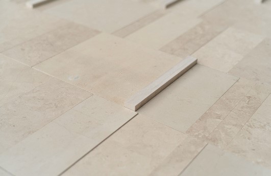 натуральный камень мелкий MIRAGE PECE BIANCA OL 03 TABULATE 20х20x2 (Италия)