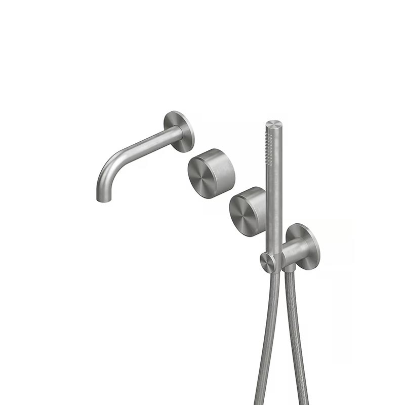 QuadroDesign STEREO 1669AS Группа смесителей из стены с прогрессивными картриджами на 2 потребителя с изливом, ручным душем, держателем, выпуском,шлангом 1500 мм, цвет Brushed Stainless Steel