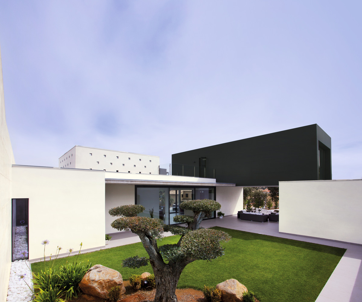 Керамогранит GRESPANIA COVERLAM BASIC NEGRO NATURAL 120х260x3.5